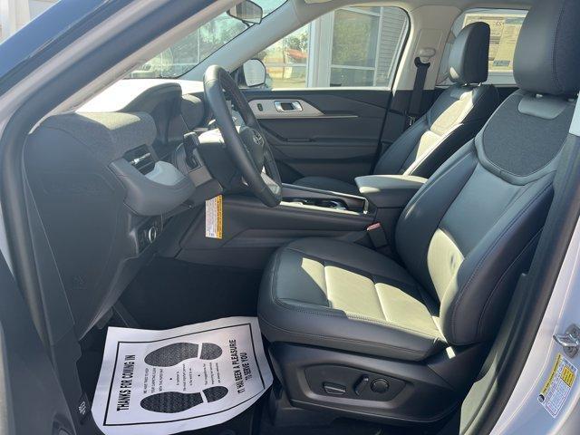 new 2025 Ford Explorer car, priced at $57,765