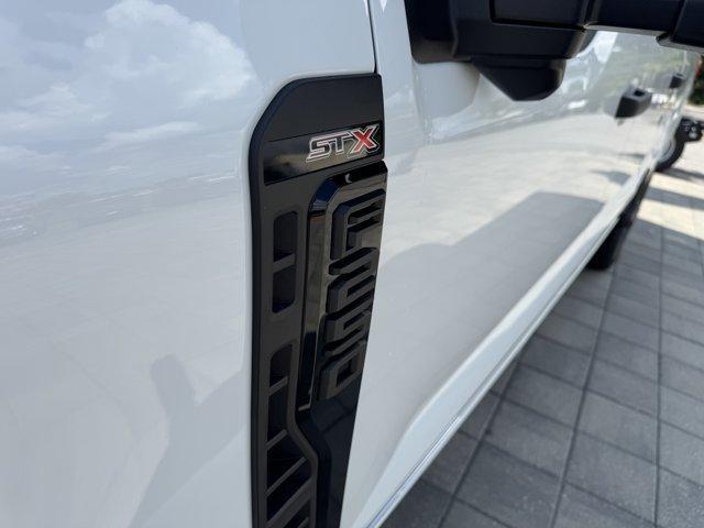 new 2025 Ford F-250 car, priced at $71,470