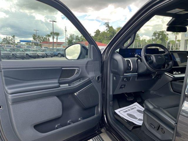 new 2025 Ford Expedition car, priced at $90,930