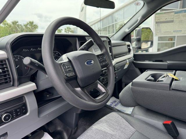 new 2025 Ford F-350 car, priced at $57,325