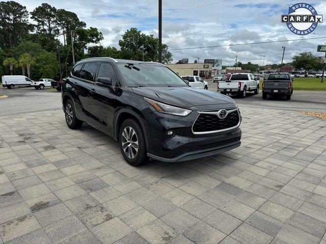 used 2021 Toyota Highlander car, priced at $33,900