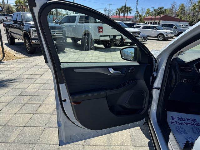 new 2025 Ford Escape car, priced at $35,015