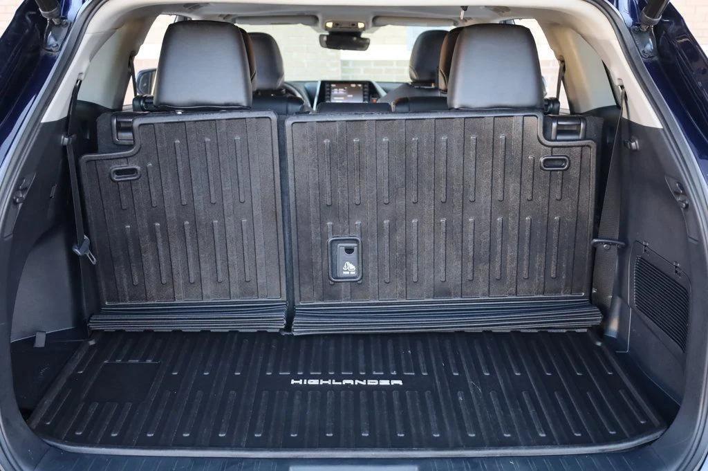 used 2021 Toyota Highlander car, priced at $28,847