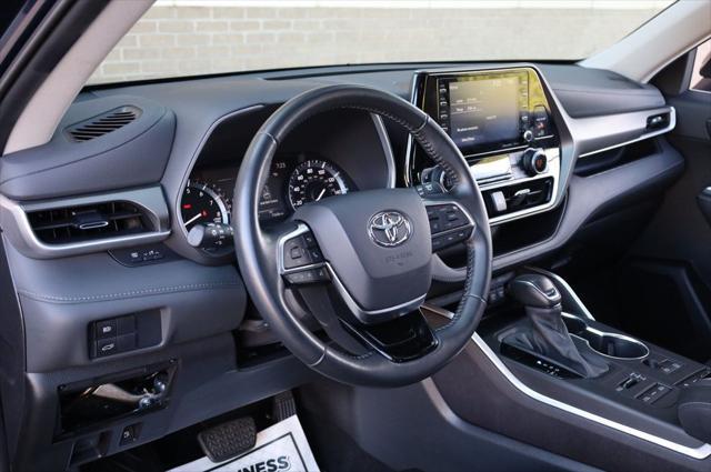 used 2021 Toyota Highlander car, priced at $29,997
