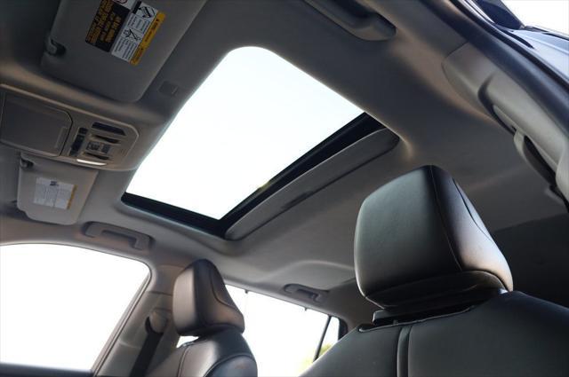 used 2021 Toyota Highlander car, priced at $29,997