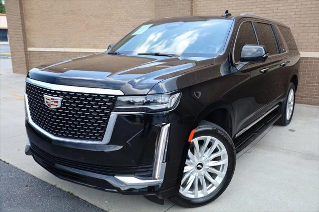 used 2022 Cadillac Escalade ESV car, priced at $54,997