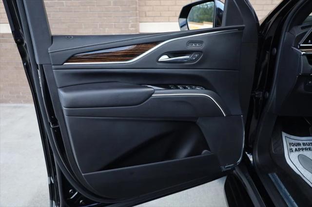 used 2022 Cadillac Escalade ESV car, priced at $54,997