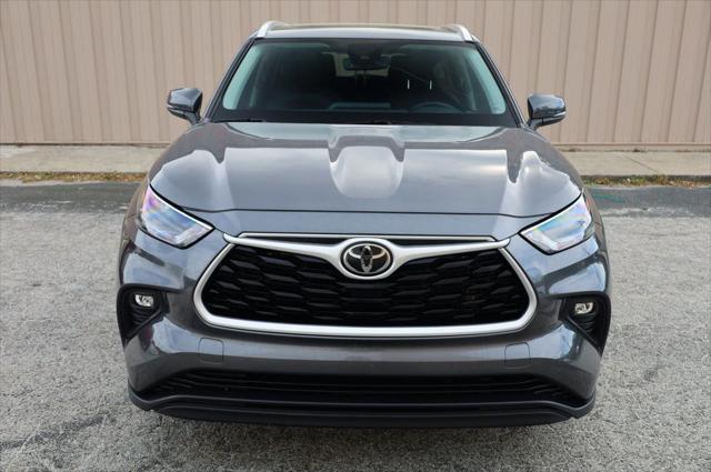 used 2022 Toyota Highlander car, priced at $23,997