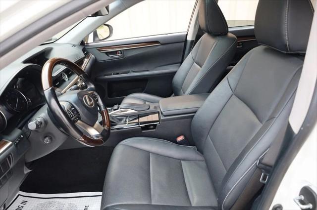 used 2017 Lexus ES 300h car, priced at $22,497