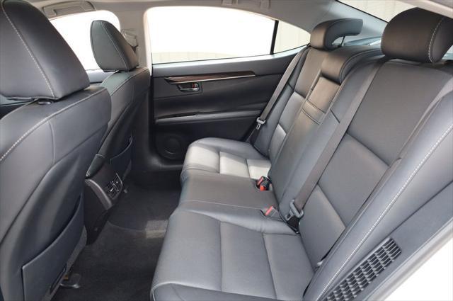 used 2017 Lexus ES 300h car, priced at $22,497