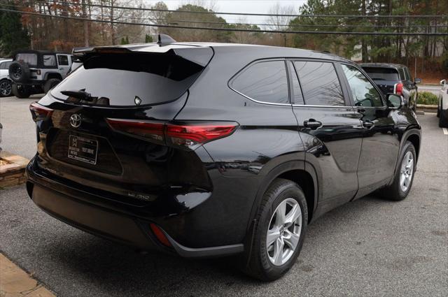 used 2023 Toyota Highlander car, priced at $32,997