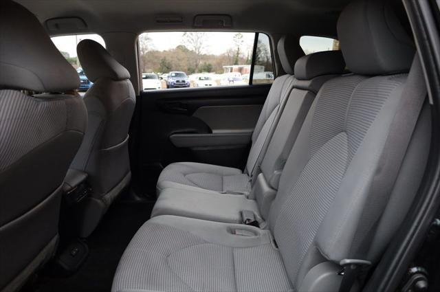 used 2023 Toyota Highlander car, priced at $32,997