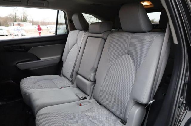 used 2023 Toyota Highlander car, priced at $32,997