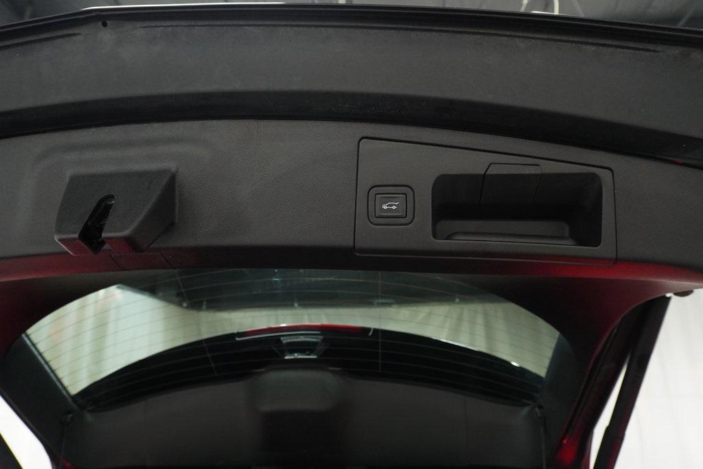 used 2021 Cadillac XT4 car, priced at $21,990