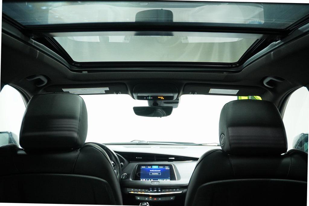 used 2021 Cadillac XT4 car, priced at $21,990