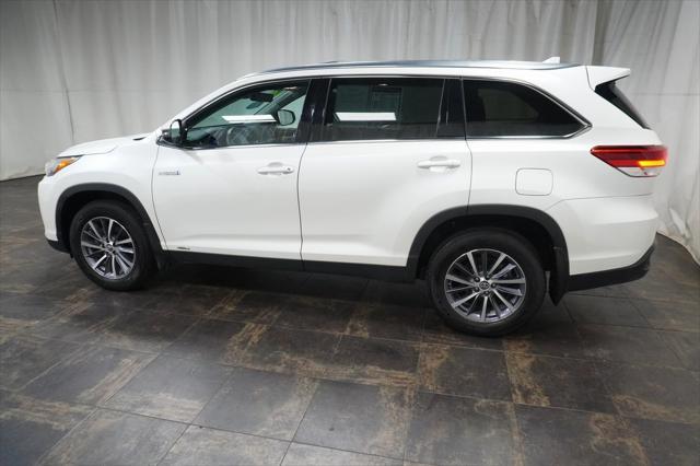 used 2019 Toyota Highlander Hybrid car, priced at $29,990