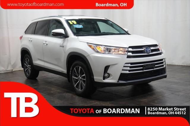 used 2019 Toyota Highlander Hybrid car, priced at $29,990