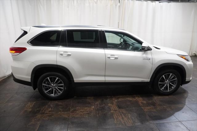 used 2019 Toyota Highlander Hybrid car, priced at $29,990