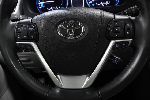 used 2019 Toyota Highlander Hybrid car, priced at $29,990