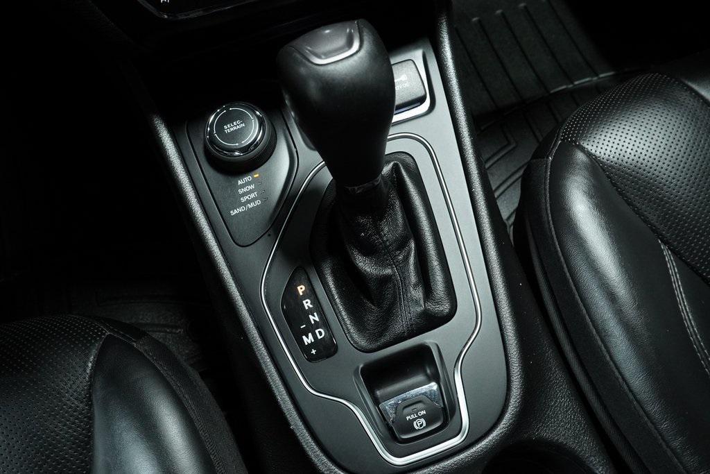used 2020 Jeep Cherokee car, priced at $12,550