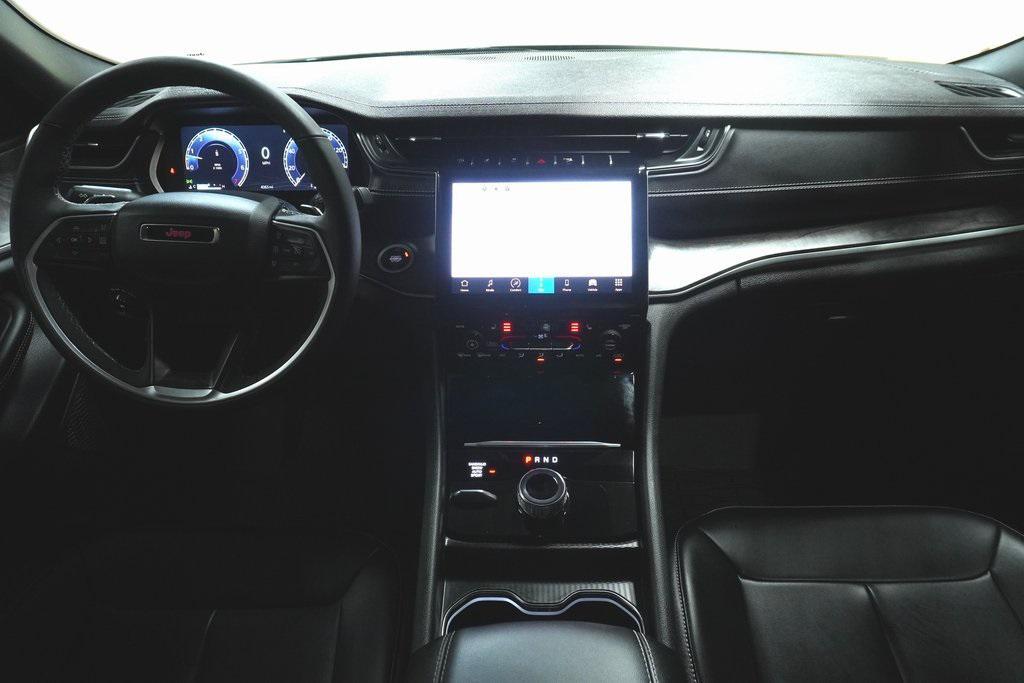 used 2025 Jeep Grand Cherokee car, priced at $43,550