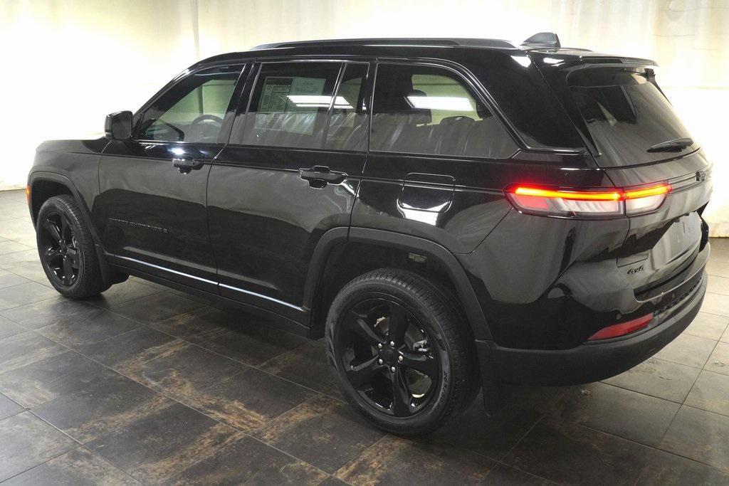 used 2025 Jeep Grand Cherokee car, priced at $43,550