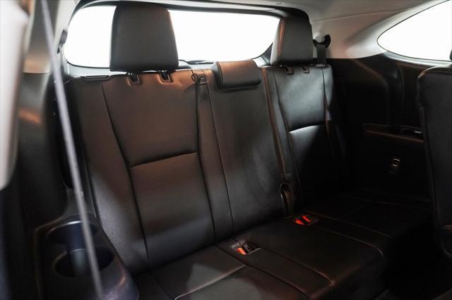 used 2022 Toyota Highlander car, priced at $38,990