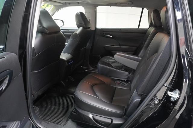 used 2022 Toyota Highlander car, priced at $37,990