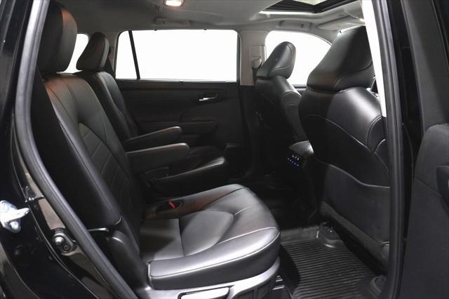 used 2022 Toyota Highlander car, priced at $37,990