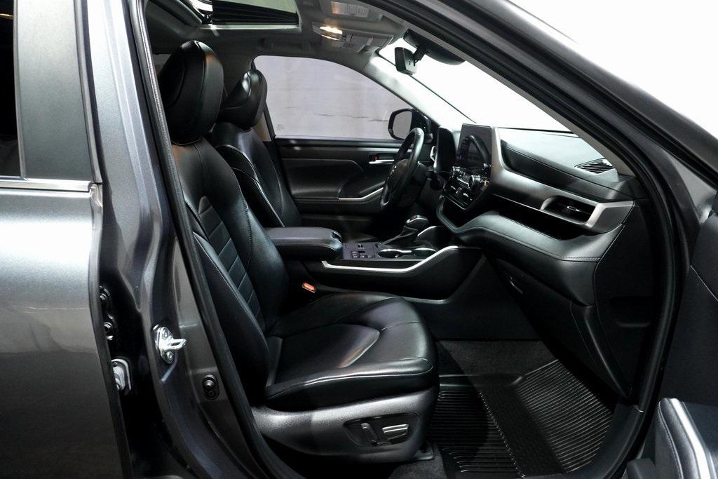 used 2023 Toyota Highlander car, priced at $36,990