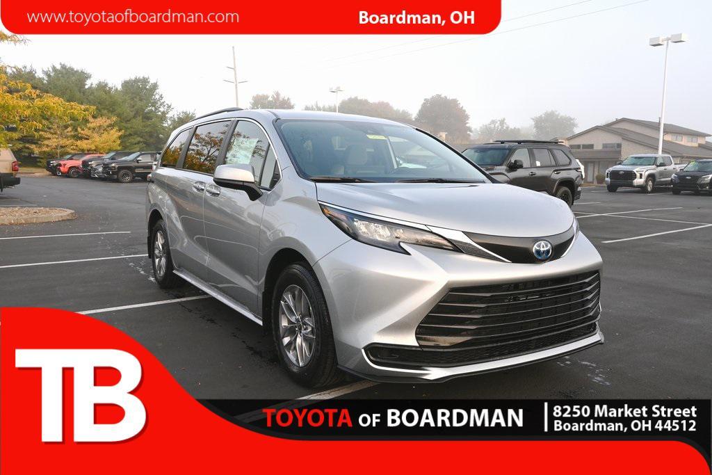 new 2025 Toyota Sienna car, priced at $42,620