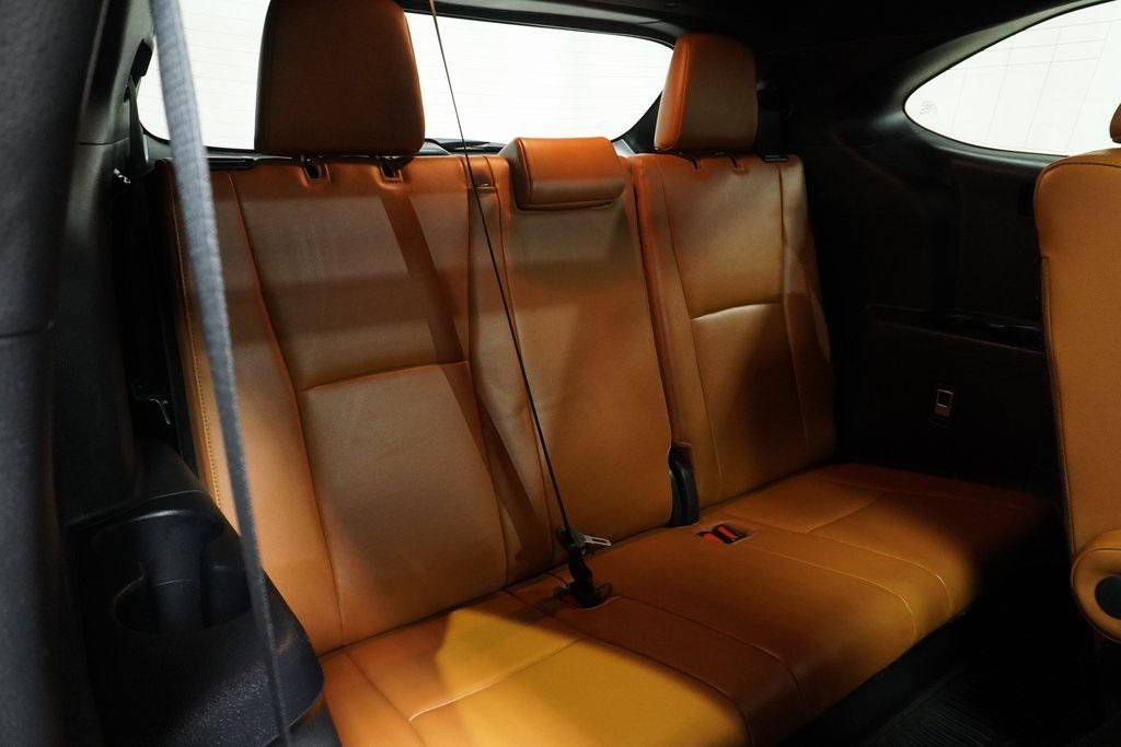 used 2022 Toyota Highlander car, priced at $39,990