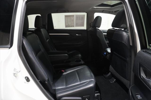 used 2015 Toyota Highlander car, priced at $13,990