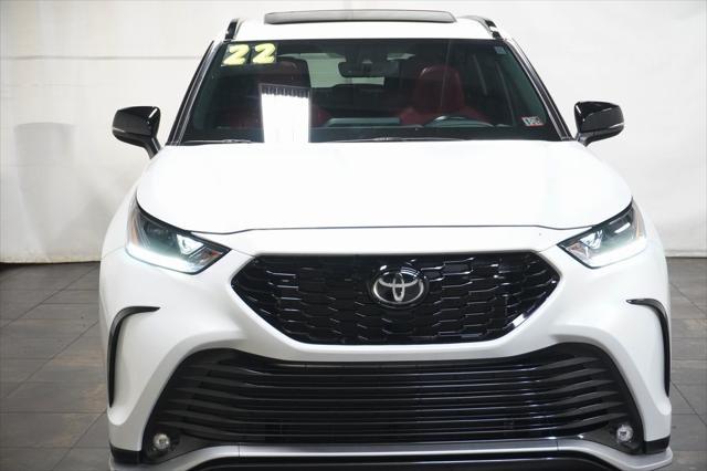 used 2022 Toyota Highlander car, priced at $39,550