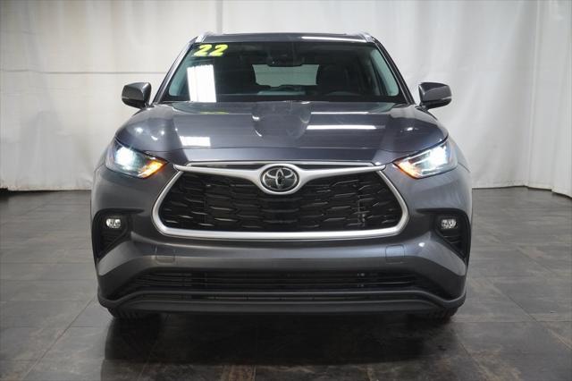 used 2022 Toyota Highlander car, priced at $36,550