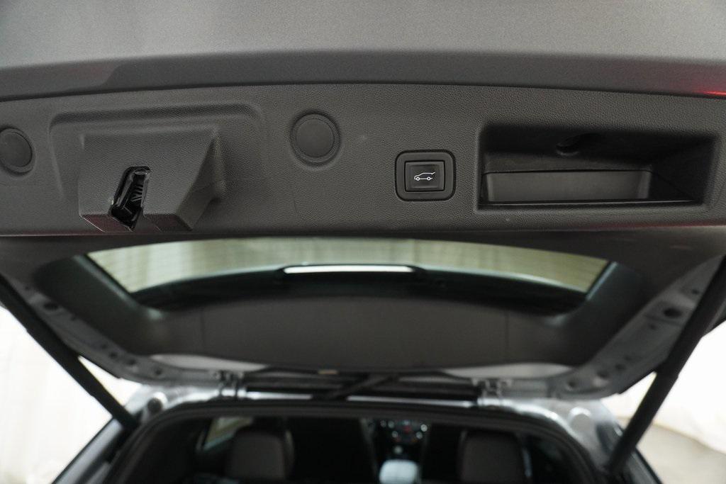 used 2023 Chevrolet Equinox car, priced at $23,990