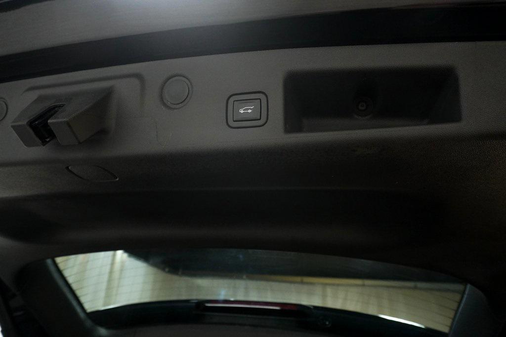 used 2021 Chevrolet Equinox car, priced at $15,990