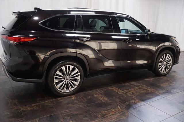 used 2020 Toyota Highlander car, priced at $30,990