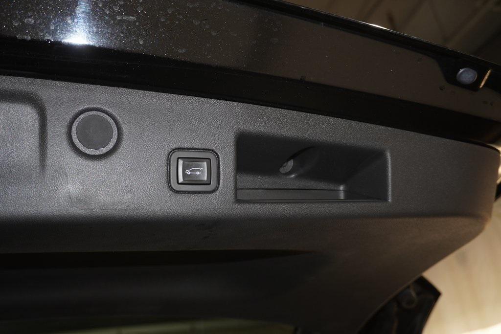 used 2020 Chevrolet Equinox car, priced at $20,990