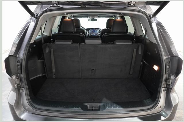 used 2014 Toyota Highlander car, priced at $19,990