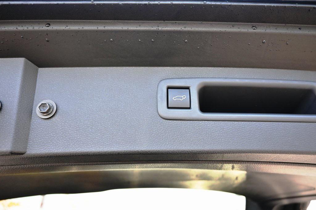 new 2025 Toyota Highlander car, priced at $45,853