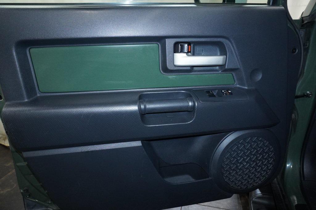 used 2012 Toyota FJ Cruiser car, priced at $15,550