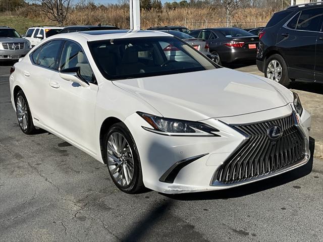 used 2019 Lexus ES 300h car, priced at $25,973