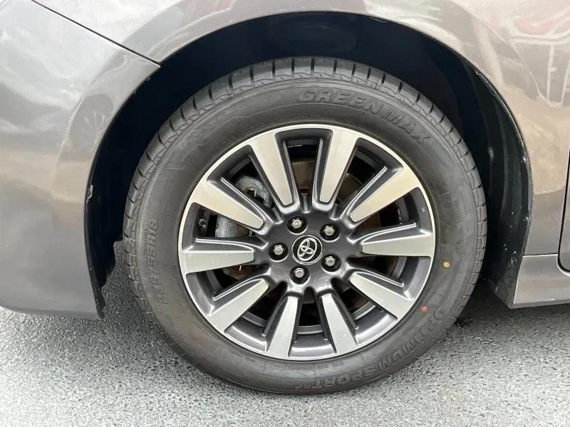 used 2018 Toyota Sienna car, priced at $18,379