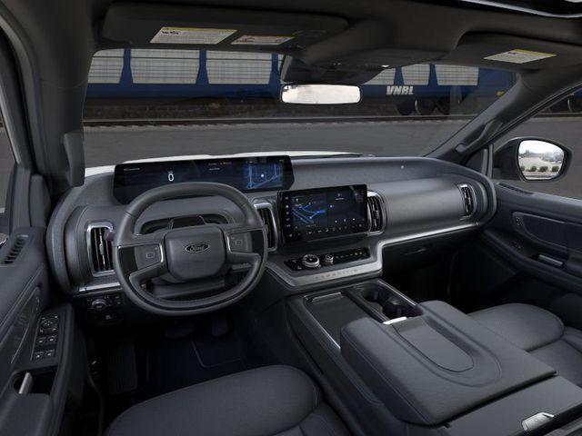 new 2025 Ford Expedition car, priced at $76,928