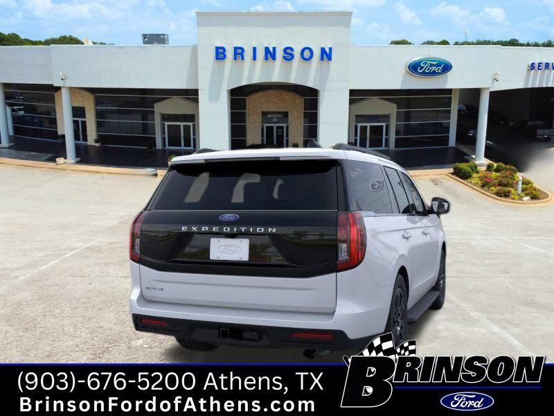 new 2025 Ford Expedition car, priced at $69,990