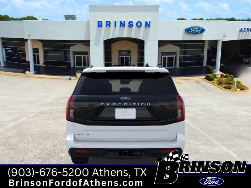 new 2025 Ford Expedition car, priced at $69,990