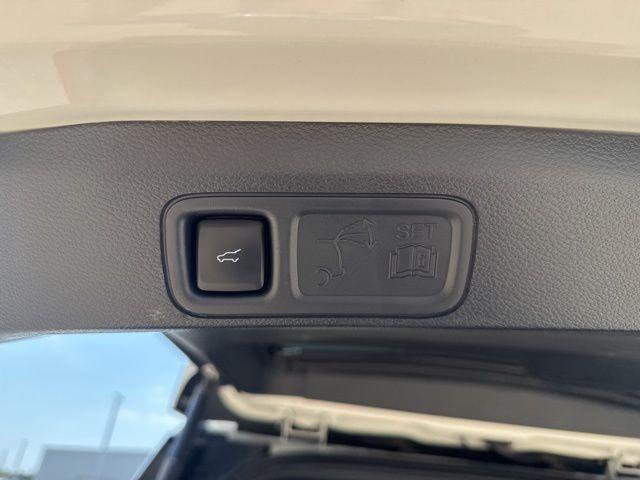 used 2024 Ford Expedition car, priced at $61,952
