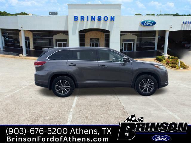 used 2017 Toyota Highlander car, priced at $16,972