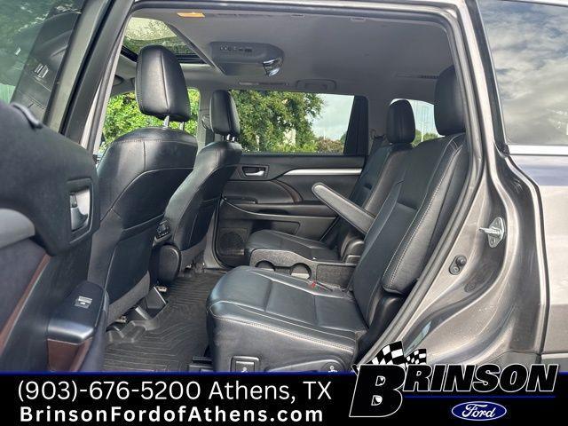 used 2017 Toyota Highlander car, priced at $16,972